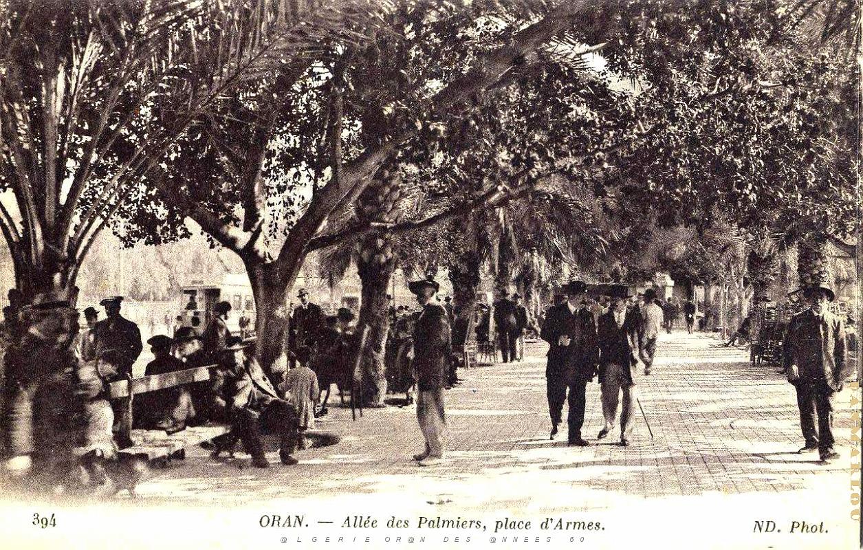 PA i- 10- Place d'armes animee.jpg